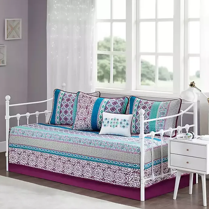 Online Kirklands Home Adley Reversible Daybed 6-pc. Quilt Cover Set