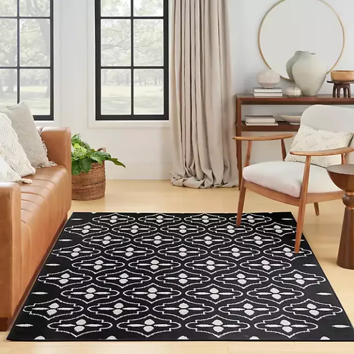 New Kirklands Home Black & Ivory Quatrefoil Indoor/Outdoor Rug, 4x6