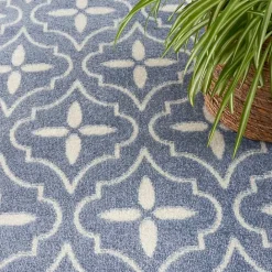 Outlet Kirklands Home Blue & Ivory Quatrefoil Indoor/Outdoor Rug, 4x6