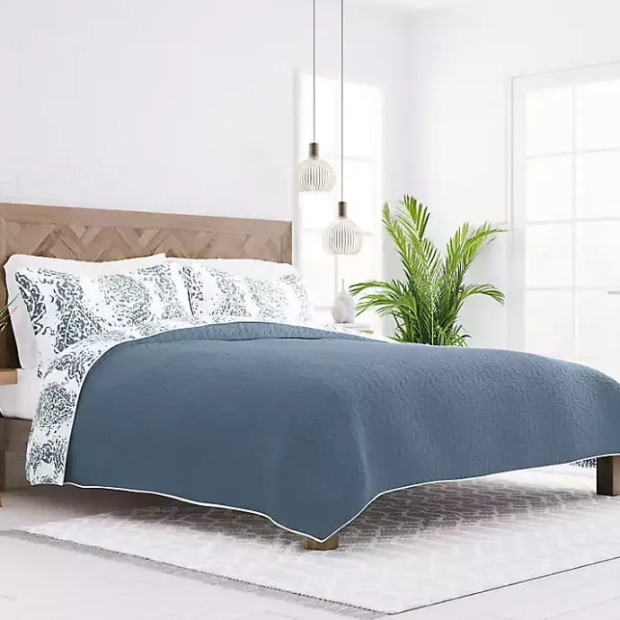 New Kirklands Home Blue Damask Reversible 3-pc. King Quilt Set