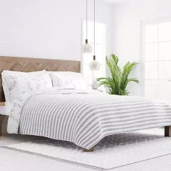 New Kirklands Home Gray Vines Reversible 3-pc. King Quilt Set