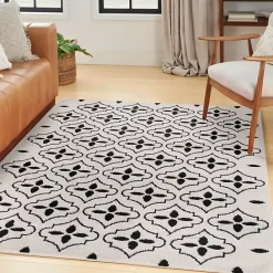 Kirklands Home Ivory & Black Quatrefoil Indoor/Outdoor Rug, 4x6
