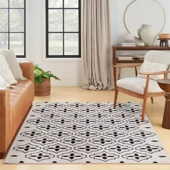 Kirklands Home Ivory & Black Quatrefoil Indoor/Outdoor Rug, 4x6