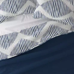 New Kirklands Home Navy Diamond Line Reversible 3-pc. King Quilt Set