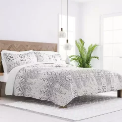 New Kirklands Home White Trellis Reversible 3-pc. Queen Quilt Set